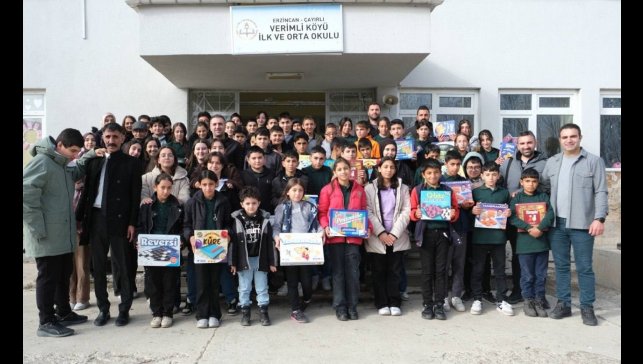 Erzincanlı öğrencilerden Verimli köyüne dostluk köprüsü