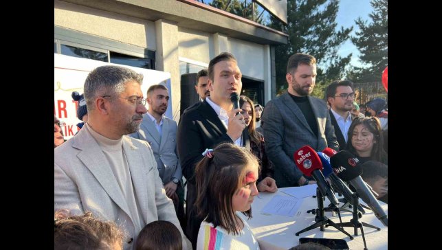 AK Parti Gençlik Kolları Genel Başkanı Yusuf İbiş: "Çocuklar için daha adil bir dünyayı hep birlikte inşa edeceğiz"