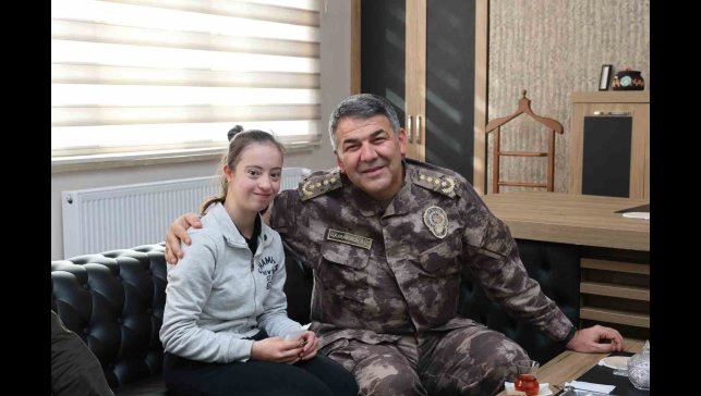 Emniyet müdürü Karaburun, okul önlerindeki uygulamaları denetledi