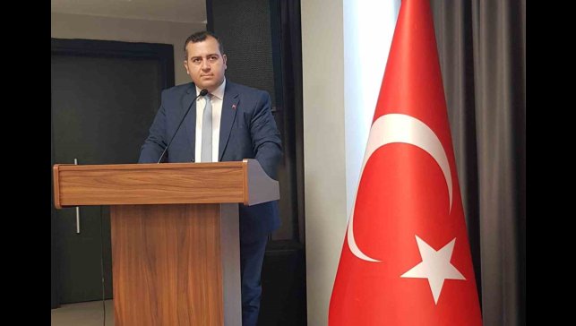 Güleç; "Öğretmenlerimiz umutsuz, öğretmenlerimiz yorgun"