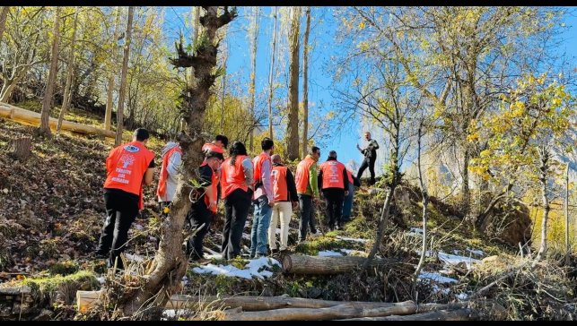 Yüksekova'da erozyonla mücadele için fidan dikme etkinliği