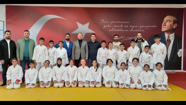 Çakmur'dan ailelere ve sporculara teşekkür
