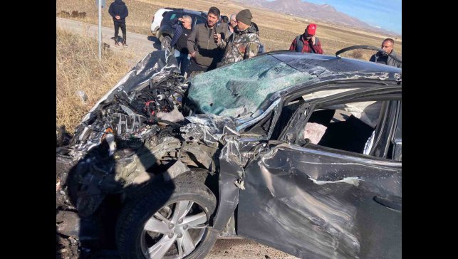 Aşkale'de trafik kazası: 2 yaralı