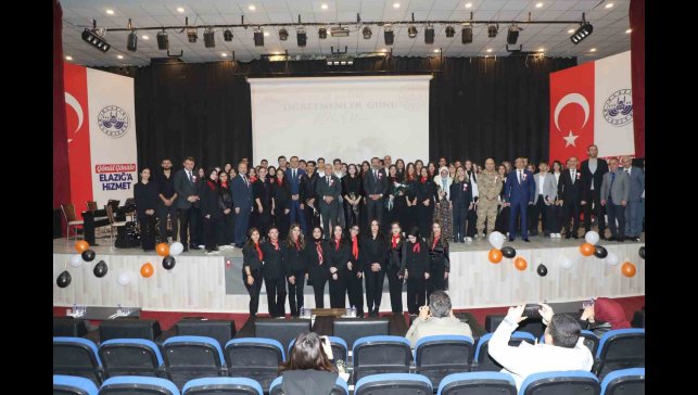 Elazığ'da Öğretmenler Günü kutlandı