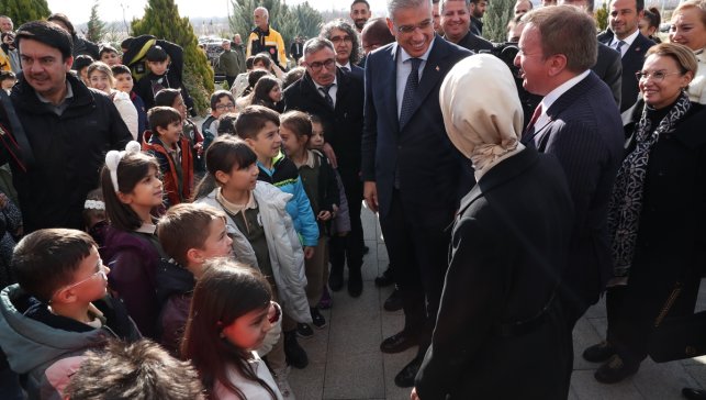 Sağlık Bakanı Memişoğlu, Erzincan'daki sempozyumda konuştu: