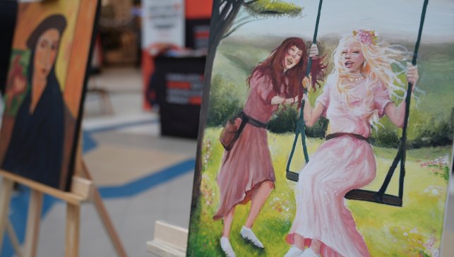 Erzurum'da şiddete karşı farkındalık oluşturmak amacıyla "25 Kadın, 25 Hikaye" sergisi açıldı