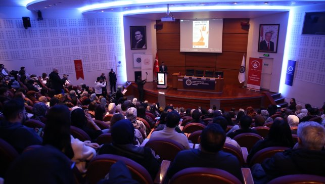Erzurum'da "Kadına Yönelik Şiddetin İzleri" paneli düzenlendi