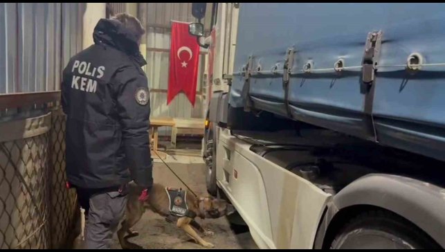 Erzurum polisinden dev uyuşturucu operasyonu: 2 tutuklama