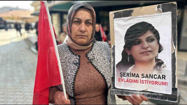 Vanlı anne: "Artık evlatlarımızı değil, silahları gömsünler"