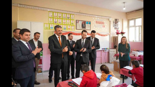 Hakkari'de Şehit Yarbay Korkmaz Bilişim Sınıfı açıldı