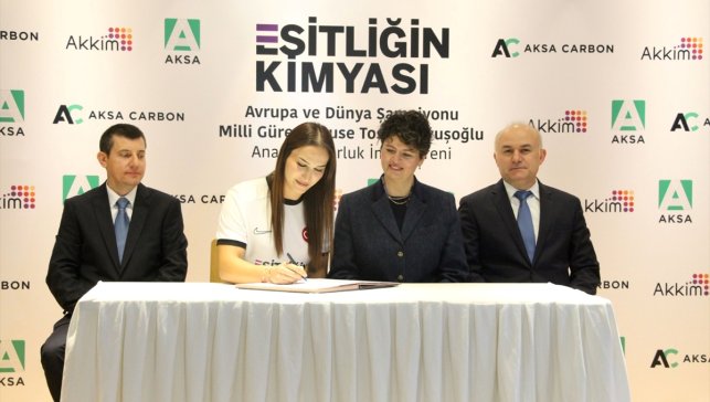 Akkök Holding şirketleri milli güreşçi Çavuşoğlu ile ana sponsorluk anlaşması imzaladı