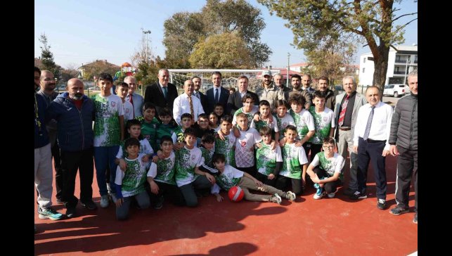 Erzincan'da 101 okulun bahçesine kauçuk zemin yapıldı