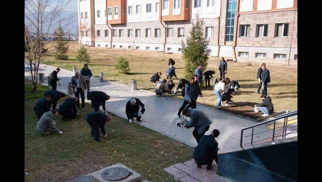 Üniversite yönetiminden çevre duyarlılığı mesajı