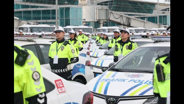 Erzurum'da polis ve jandarmaya 74 araç takviyesi