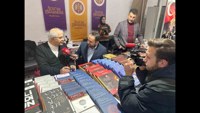 Prof. Dr. Hakan Kadıoğlu, Kitapseverlerle Erzurum'da buluştu