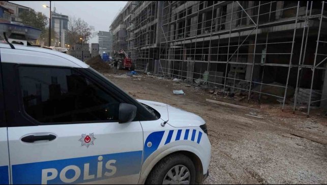 Spiral makinesiyle elini kesen işçi yaralandı