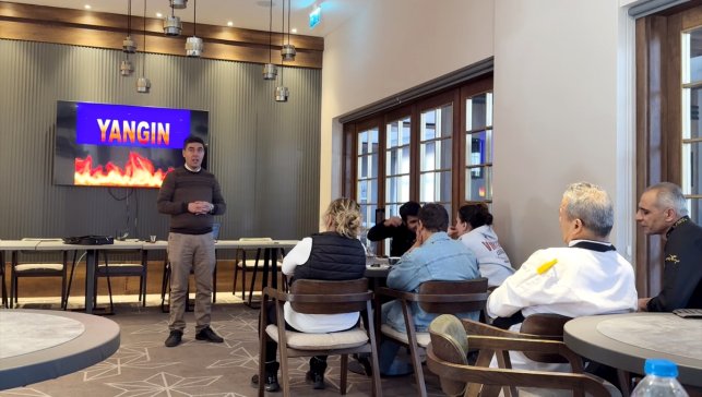 Kars'ta kayak merkezindeki otellerde çalışanlara olası yangınlara karşı eğitim verildi