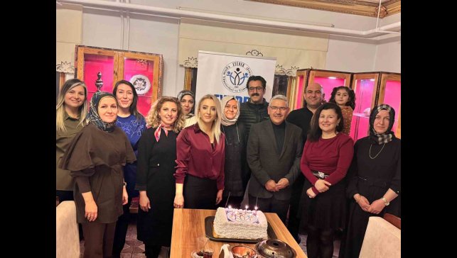 Erzincan EYUDER'den Öğretmenler Günü ve 2026 Planlama Toplantısı