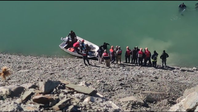 Zernek Barajı'na araç uçtu: 2 ölü