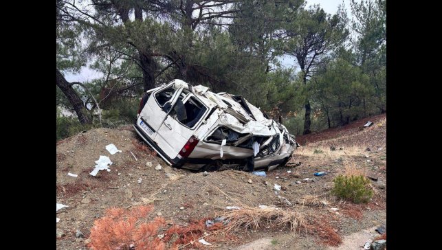 Malatya'da minibüs şarampole devrildi: 1 yaralı