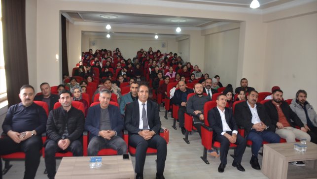 Bulanık'ta "Filistin'in Bugünü ve Yarını" konulu panel düzenlendi