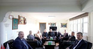 AİÇÜ Rektörü Gülçin, Yücekapı Belediye Başkanı Zeyrek’i ziyaret etti