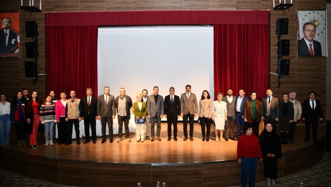 Ardahan'da "Doğu Anadolu'da Arkeolojik Kazılar, Kronolojik Süreçler ve Kültür Politikaları" programı düzenlendi