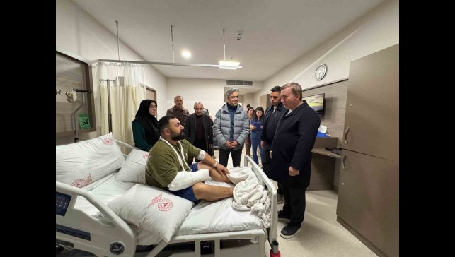 Vali Aydoğdu'dan hastalara moral ziyareti