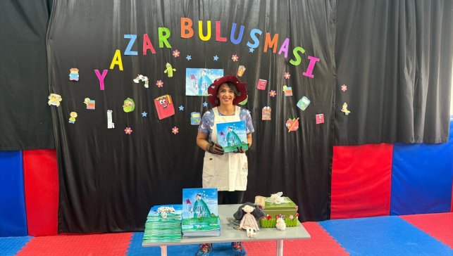 Van'da öğrenciler okur yazar buluşması etkinliğine katıldı