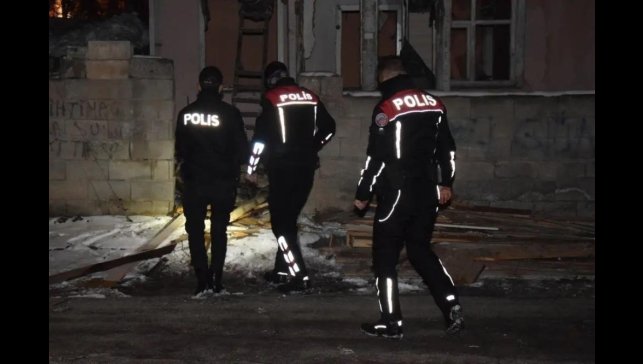 Erzincan'da aranan 37 şahıs polis operasyonlarıyla yakalandı