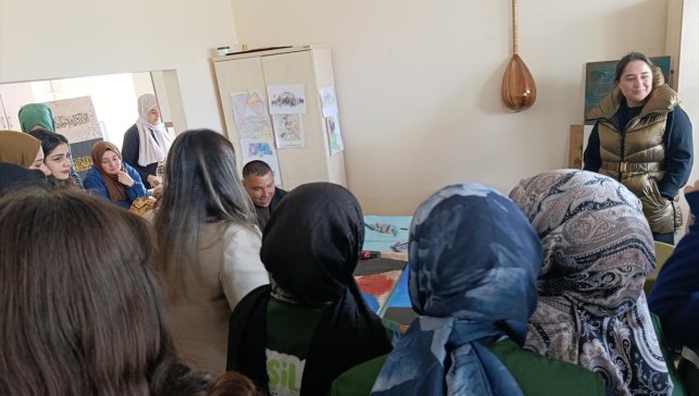 Bitlis'te Yeşilay gönüllüleri engelli bireyleri ziyaret etti