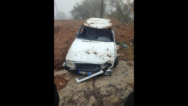 Elazığ'da takla atan otomobilin sürücüsü yaralandı