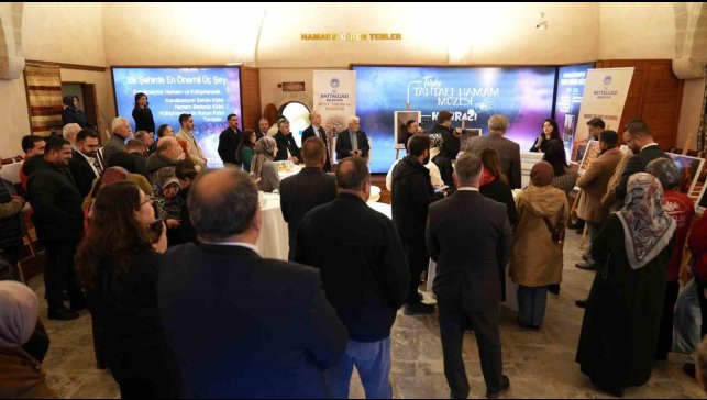 Tahtalı Hamam Müzesi'nde "Bir Kent, Bir Tarih, Bir Kadraj" fotoğraf sergisi açıldı