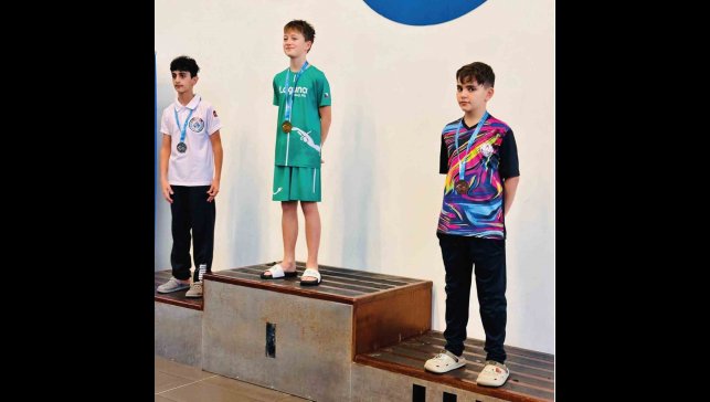 Elazığ paletli yüzme yarışlarında dünya 3.'sü oldu