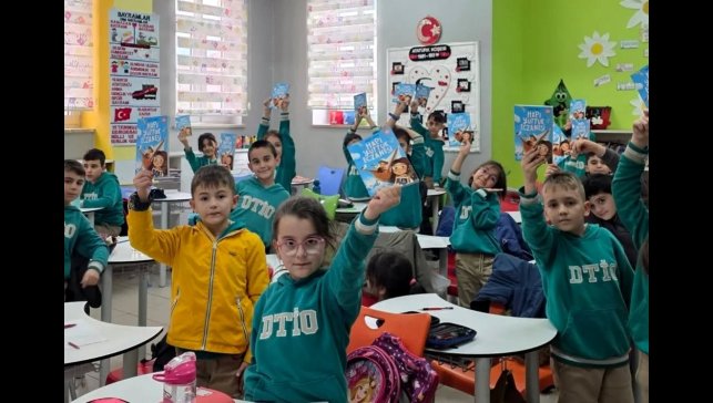 Demirkent TOKİ Ortaokulu'nda "Kitapla Büyüyen Aile" Projesinin ikinci buluşması gerçekleştirildi