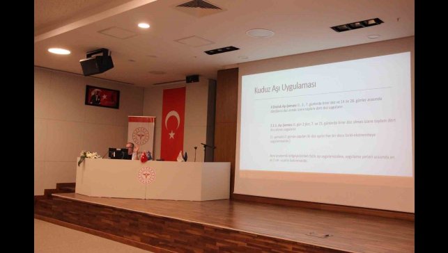 Elazığ'da sağlık personeline kuduz riskli temas ve aşı profilaksisi eğitimi