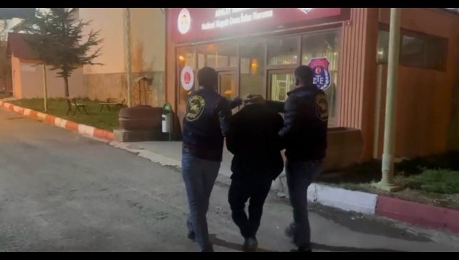 Hakkari'de 10 ayrı dosyadan toplamda 37 yıl kesinleşmiş hapis cezası bulunan şahıs yakalandı