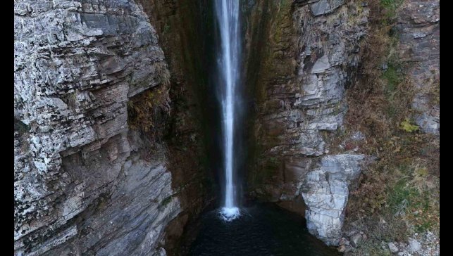 Mutki'nin saklı cenneti Gümüşkanat Şelalesi hayranlık uyandırıyor