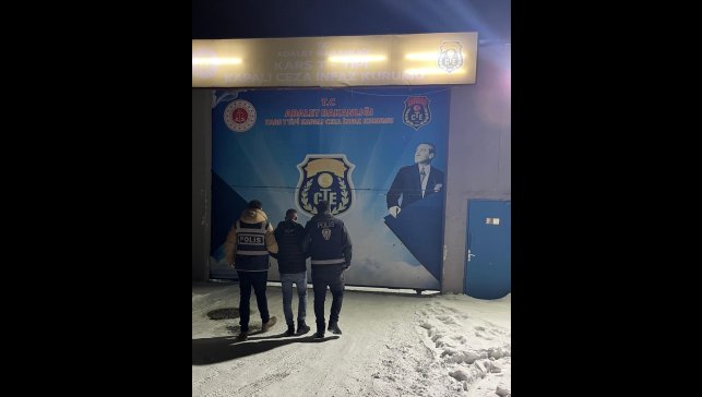 Kars'ta firari hükümlü, kovalamaca sonucu yakalandı