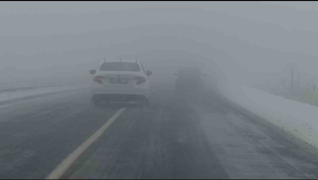 Kars'ta yoğun sis: Uçak seferleri iptal edildi