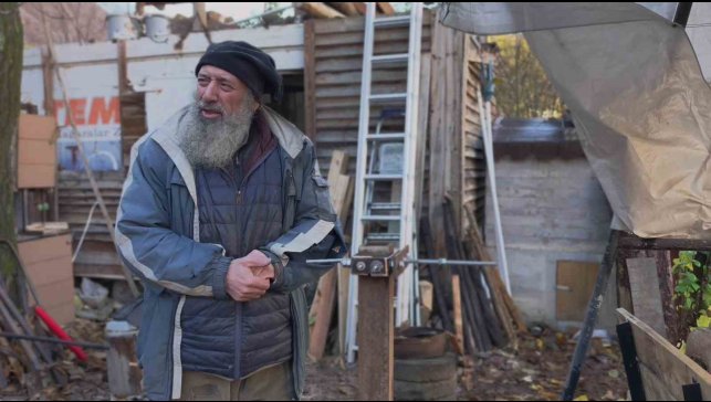 Erzurum'da geri dönüşüm ustası: Atıkları sanata dönüştürüyor