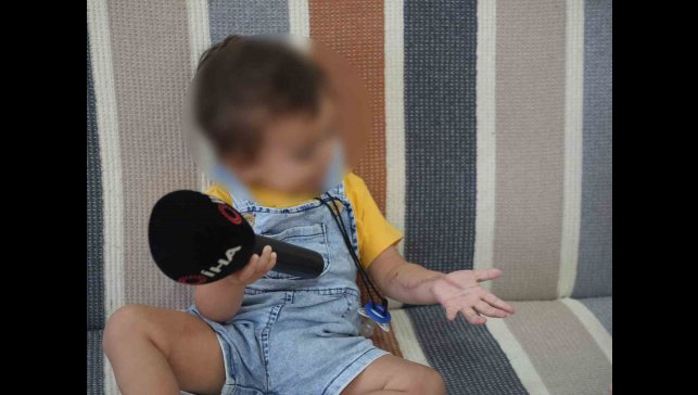 Iğdır'da 1,5 yaşındaki çocuğun tomografi sonrası iki operasyon geçirdiği ve kolunda hasar oluştuğu iddia edildi