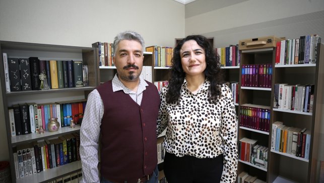 Diyarbakır'da keşfettiği yeni güve türüne eşinin adını verdi