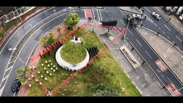 Çevik kuvvet personelinden şehitler için anlamlı anma