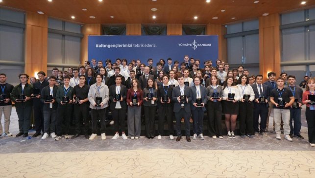 İş Bankası'nın "Altın Gençler" geleneğiyle 54 yılda 4 bine yakın genç ödüllendirildi