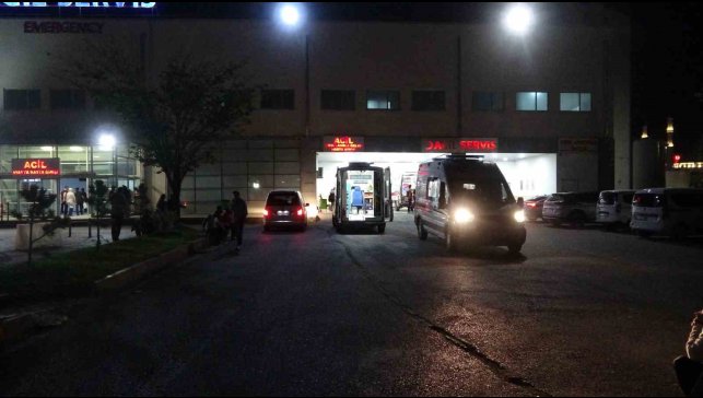 Malatya'da üç aracın karıştığı kazada 6 kişi yaralandı