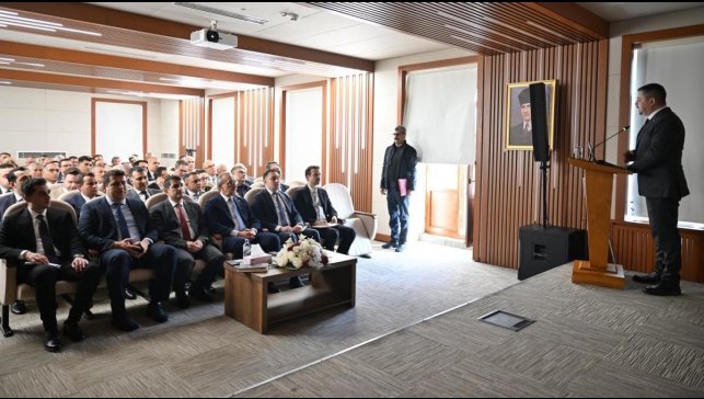 Malatya'da "Yönetimde Beden Dili ve Etkili İletişim" semineri düzenlendi