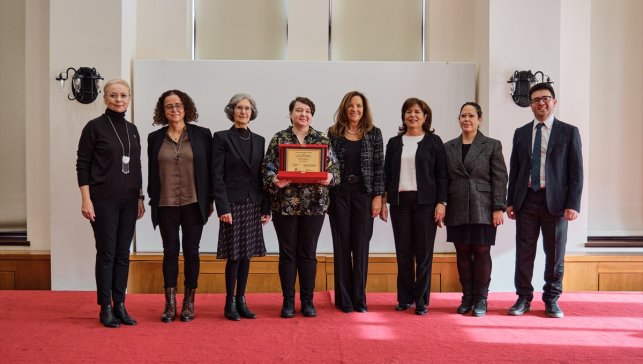 Prof. Dr. Çiğdem Kağıtçıbaşı İnsan Gelişimi Araştırma Ödülü'nü Mine Egbatan kazandı