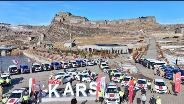 Kars Emniyet ve Jandarmaya yeni araç takviyesi