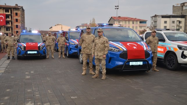 Muş'ta jandarma ve polise tahsis edilen 78 araç hizmete alındı